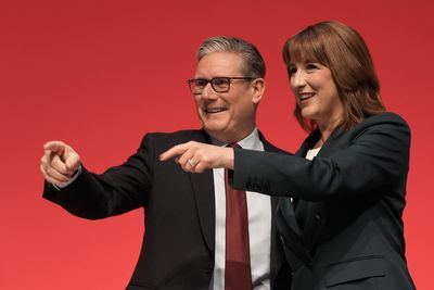 Rachel Reeves apologises for south London family home rental rule break Sir Keir Starmer rules out need for investigation into Reeves’ rental rule break