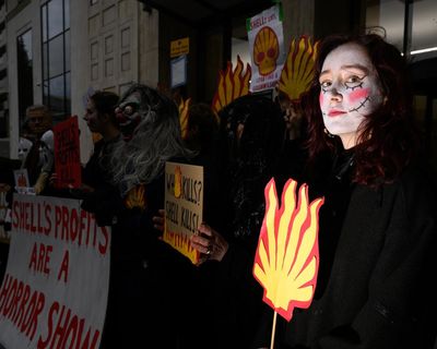 Shell’s profits pass $43bn after production hits new highs in Brazil and Gulf of Mexico
