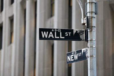 Stock Market Today: Dow Futures Decline, S&P 500, Nasdaq Swing Following Fed Rate Cuts, Trump-Xi Meet—Amazon, Apple Earnings In Focus (UPDATED)