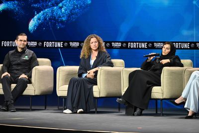 Longevity science is on the cusp of major breakthroughs thanks to AI, but significant ‘data gaps’ need to be filled, expert says