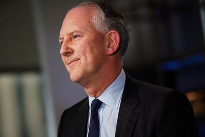 AIG to partner with specialty insurer Convex and asset manager Onex in $5B deal