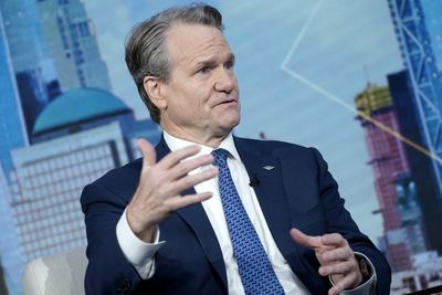 Brian Moynihan warns the economy risks ‘malaise’ due to government shutdown, as deals slow and federal workers pull back on spending