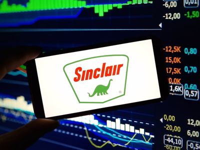 HF Sinclair Delivers Strong Q3 Comeback As Profits Surge And Margins Expand Across Segments