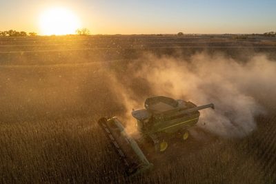American farmers welcome China's promise to buy their soybean but this deal doesn't solve everything