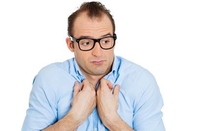 9 Ways Men Accidentally Signal Weakness at Work