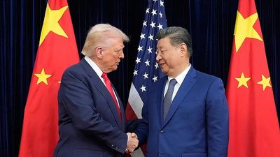 ‘Stupidity is not contagious unless you’re a MAGA cultist’: Xi Jinping is visibly uncomfortable over Donald Trump’s ‘friendship’ claims