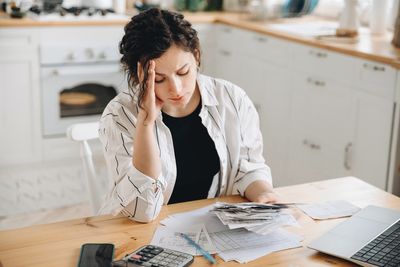 10 Monthly Expenses That Can Be Wiped Out With the Right Help