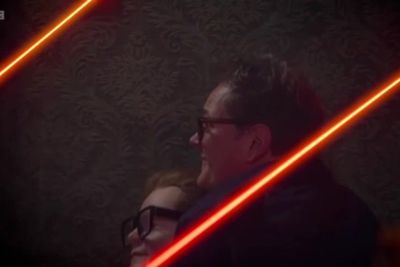 Celebrity Traitors’ Alan Carr carries own ‘head’ in latest hilarious challenge