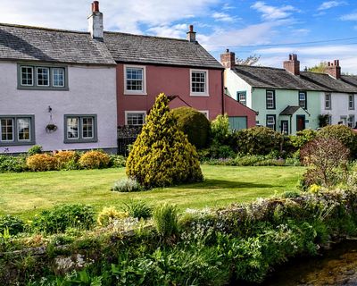 UK house price growth slows as buyers ‘sit on sidelines’ before budget