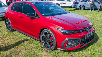 Mechanic blows the lid off secret dealer trick that’s costing Volkswagen Golf R owners thousands