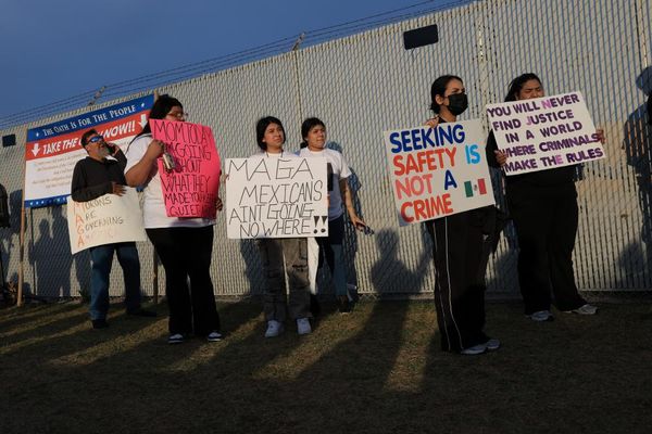 Illinois advocates sue over ‘torturous’ conditions at Chicago-area ICE facility