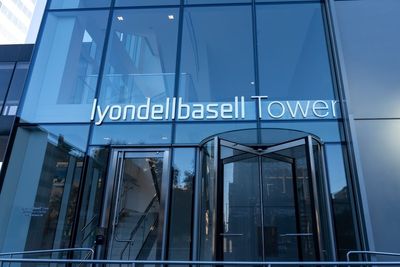 LyondellBasell Shows Resilience Despite Big Write-Downs And Weak European Market