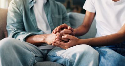 9 Relationship Challenges Only Childless Couples Confront Together