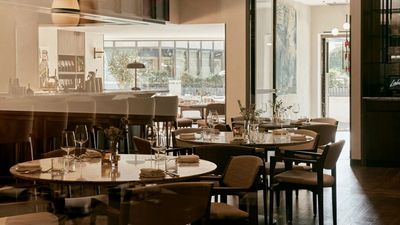 Reviving the Site of 1990s Celebrity Hangout the Met Bar, This Trendy New Mayfair Eatery Lets the Theater of Cooking Take Center Stage