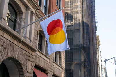 Capital One Roll-Off Will Soften Mastercard's Volume Growth Into 2026, Analyst Warns