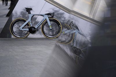 Colnago's new track bike looks like a mix between their TT and road options, but you won't see Tadej Pogačar riding it