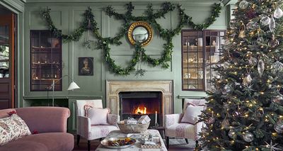 Forget Flashy Decor – Marks & Spencer’s £29 Swag Captures the Effortless Elegance of an Old-English Christmas
