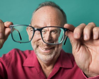 Five Great Reads: the ‘good guy’ behind Wikipedia, the lost art of flirting, and a war photographer’s greatest shots