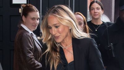 Thought navy and black together was a fashion faux pas? Sarah Jessica Parker's latest look will prove you wrong