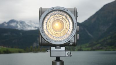 Harlowe Max Air 40 launched: retro-cool, travel-friendly, constant LED light