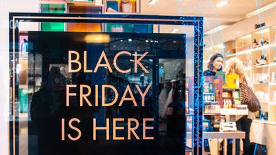 I Asked ChatGPT How To Get the Best Deals on Black Friday: Here’s What It Said