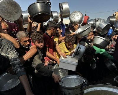 ‘We don’t feel safe’: after week of bombings, people in Gaza are losing faith in ceasefire
