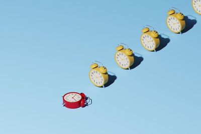 When does daylight saving time end and how do I adapt?