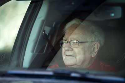 Legendary investor Warren Buffett marks 3 straight years as a net seller of stocks with a new CEO about to take charge at Berkshire