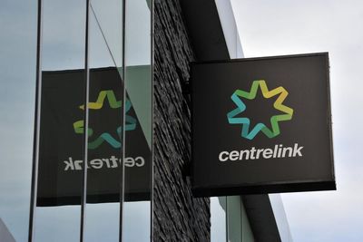Centrelink threatening payment suspensions at rate of five a minute, new analysis suggests