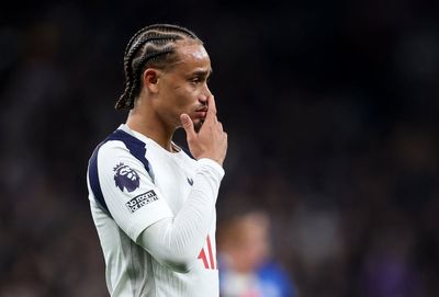 Tottenham player ratings vs Chelsea: Guglielmo Vicario steps up again but Xavi Simons terrible
