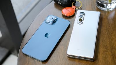 $2500 iPhone Fold Claims New Record, But It Forgoes Essential Face ID