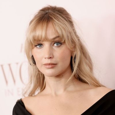 Jennifer Lawrence Opens Up About the "Anxiety" She Experienced After "Sacrificial" Decision to Become a Mom for the Second Time