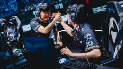KT Rolster stun Gen.G to reach their first Worlds final