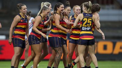 Fremantle's AFLW season ends, Crows to continue
