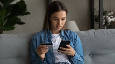 10 Banking Moves That Are Better To Do Online