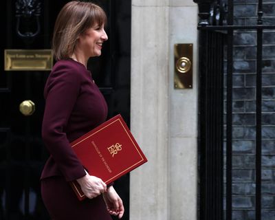 Rachel Reeves’s 5% VAT cut on electricity bills will backfire, experts say