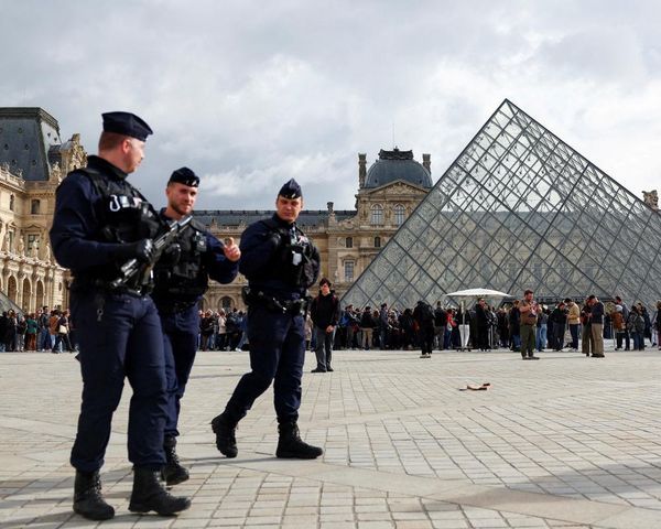 Louvre jewel heist by petty criminals, not organised professionals, says Paris prosecutor