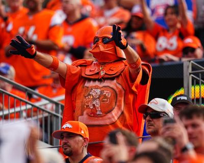 NFL week nine: Bills v Chiefs, Steelers stun Colts, Bears earn wild win over Bengals – live