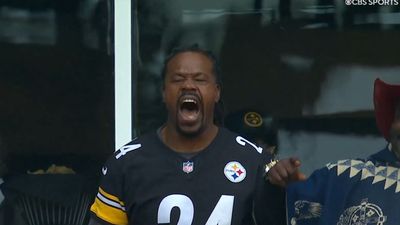 Joey Porter Jr.’s Dad Was So Fired Up After Late Interception Sealed Steelers’ Win