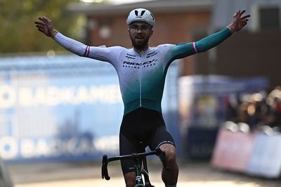 Rapencross: Joris Nieuwenhuis solos to second victory of the season as Thibau Nys battles mechanicals and crashes