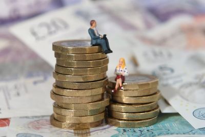 Women less likely than men to be happy to discuss money with friends – survey