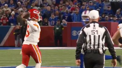 CBS Rules Analyst Sides With Patrick Mahomes, Chiefs on ‘Unique’ Call That Benefits Bills