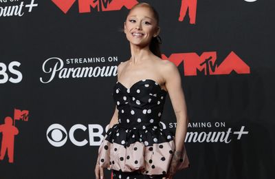 Ariana Grande wraps filming on upcoming Meet the Parents sequel Focker In-Law