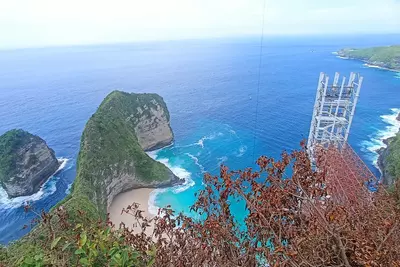 Public outcry forces halt to construction of 182m glass lift on iconic Bali beach