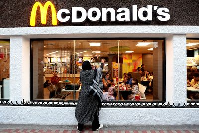 McDonald's CEO Reveals His Surprising Favorite Menu Item in Viral LinkedIn Tournament