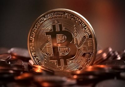 Bitcoin Bloodbath: Crypto Crashes Below $110,000 After Trump–Xi Truce Shocks Markets