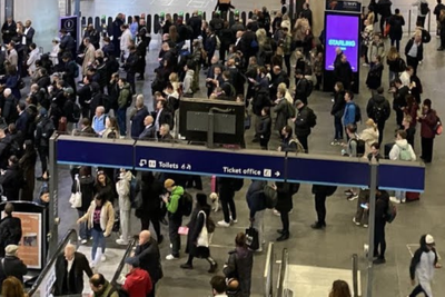 London Bridge Station Evacuated After Police Respond to Suspicious Behavior on Train