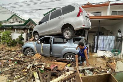 Five dead as Typhoon Kalmaegi slams into Philippines with winds up to 200kmph