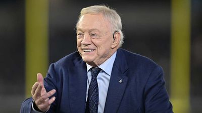 Jerry Jones Insists the Cowboys Are Still Buyers at the Trade Deadline Despite Loss