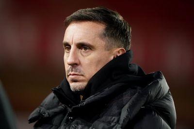 Gary Neville says Man Utd’s ‘ageing’ spine ‘should be doing a lot better’
